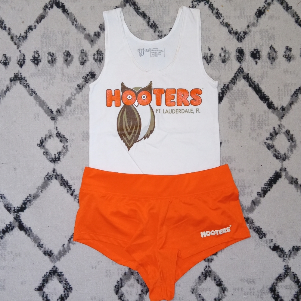 DISCOUNTED Hooters girl uniform set  XS/S!!!